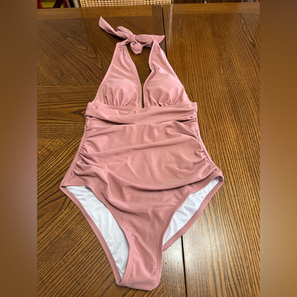 CUPSHE Pink Halter One Piece Swimsuit. NWT. Size XS